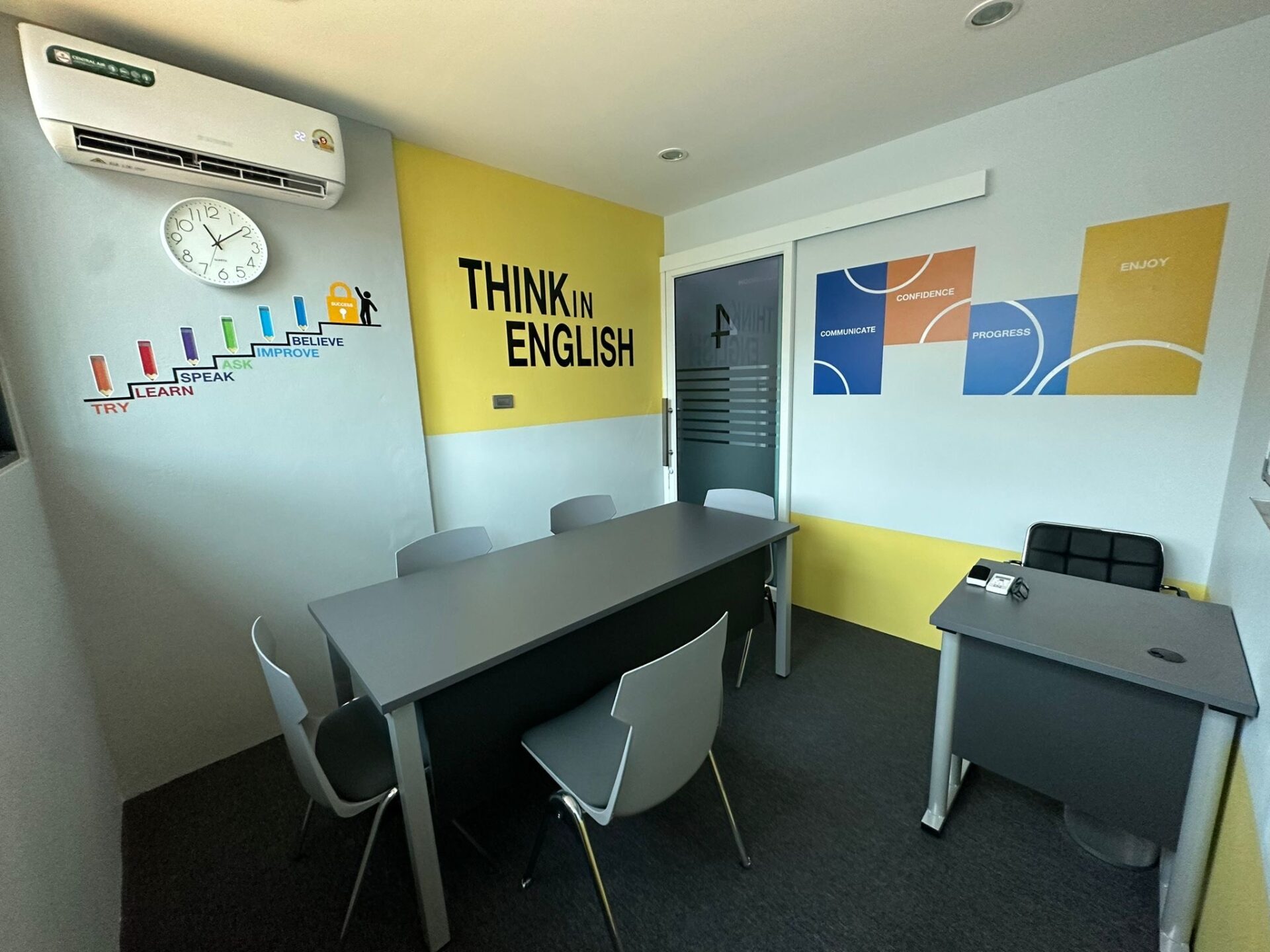 IELTS One-to-One Coaching classroom at ILC Hua Hin with “Think in English” and motivational learning wall