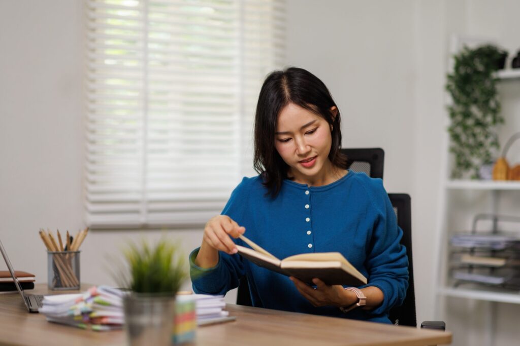 bilingual English teacher