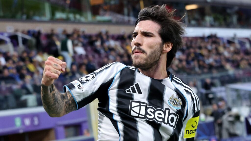 How Sandro Tonali Used Bruno Guimarães As His Translator At Newcastle 3 Sandro tonali learning english at Premier Skills Sundays ILC Hua Hin